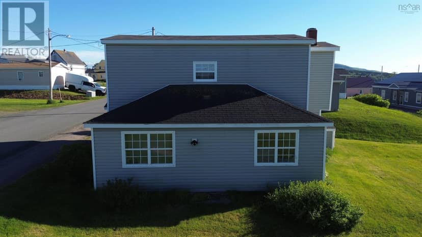 69 Campbell Street — photo 4 of 29