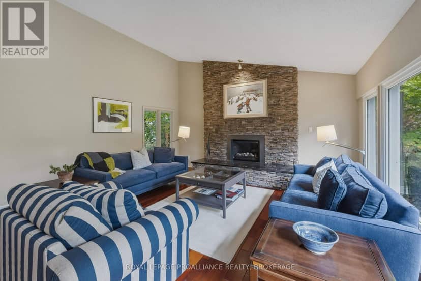 27 Riverside Drive — photo 14 of 40