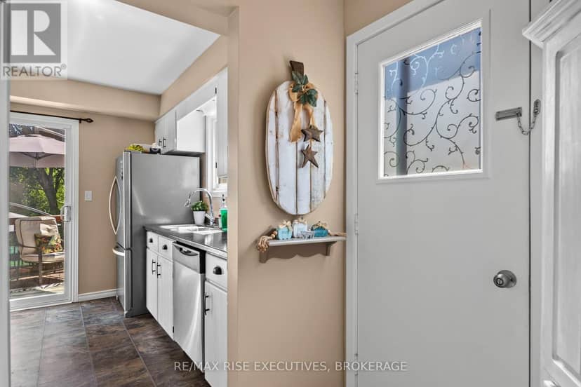 149 Grenadier Drive — photo 18 of 40