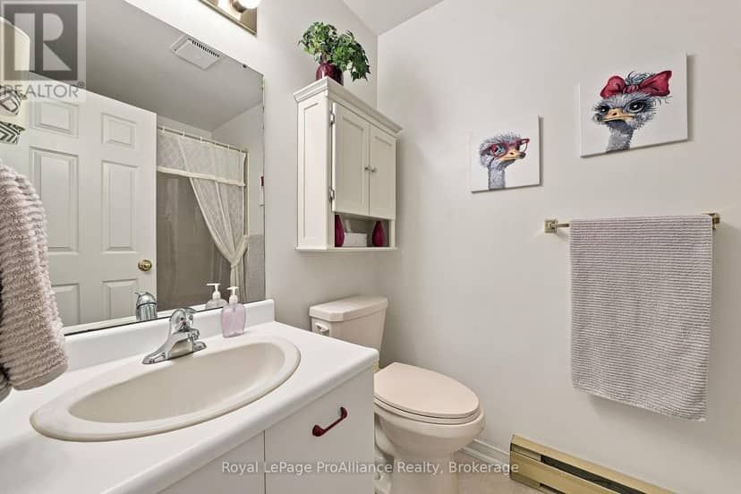 10 - 179 Herchimer Avenue — photo 17 of 27