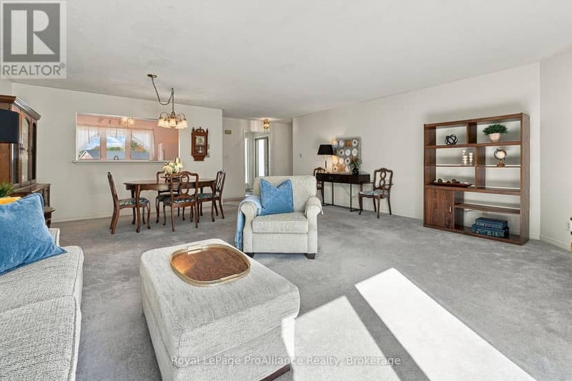 10 - 179 Herchimer Avenue, Belleville, photo 2