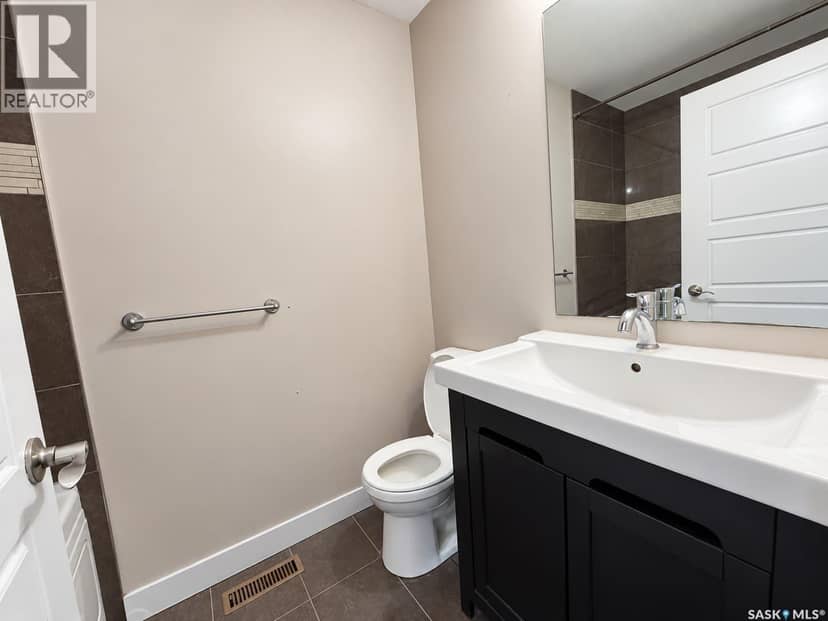 474 Kloppenburg STREET — photo 12 of 40