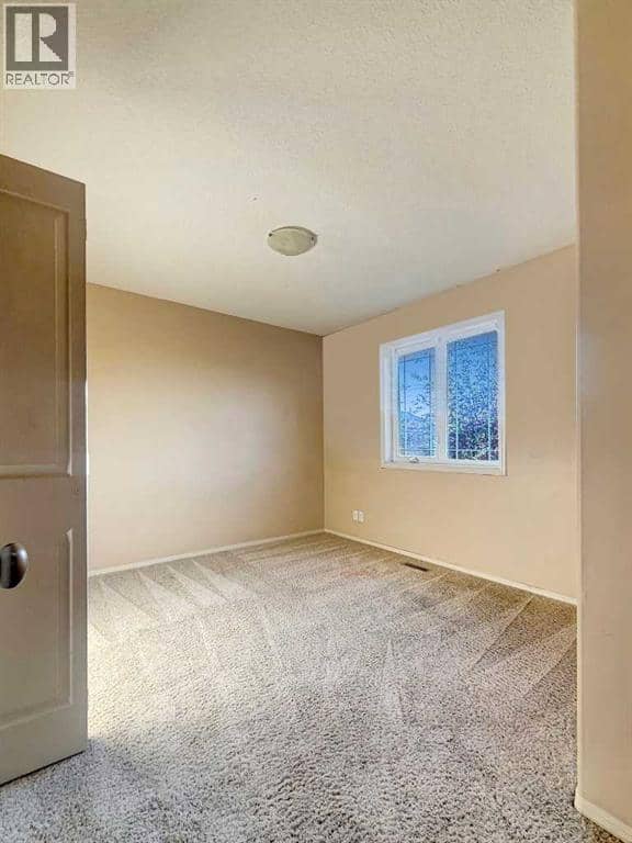 105 Riverwood Manor W — photo 21 of 35