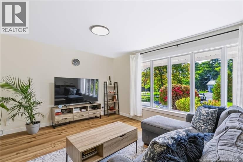 9 Neptune Crescent, Hanwell, photo 8