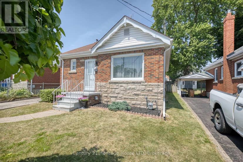 6477 Barker Street — photo 2 of 35