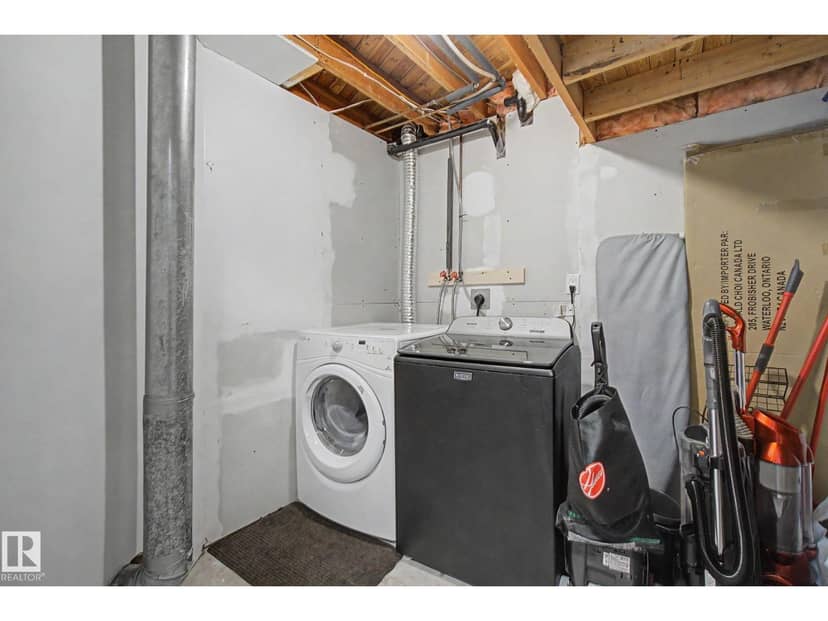 3706 41 AV NW — photo 38 of 40