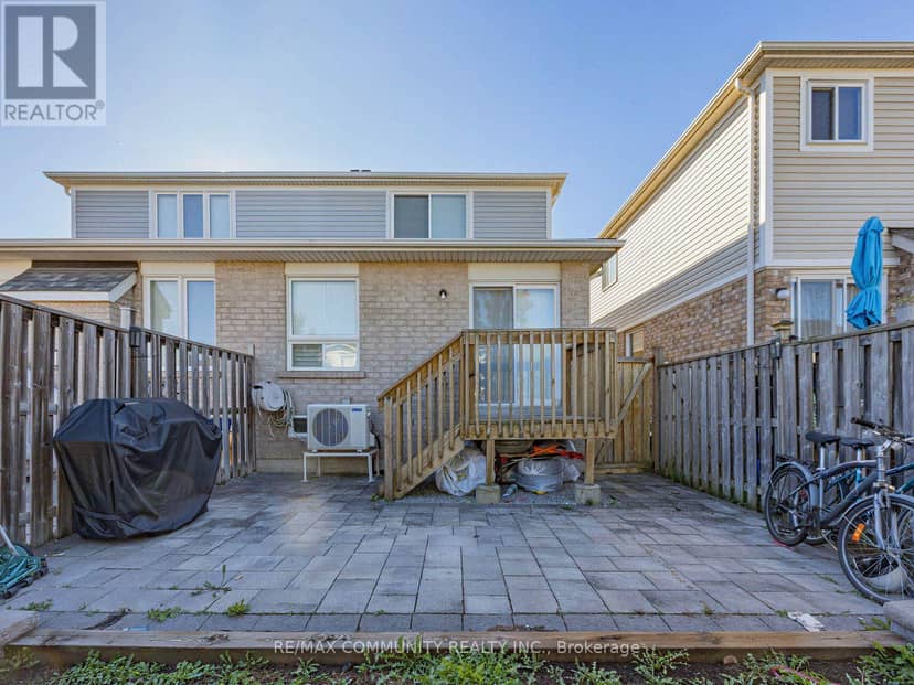 45 Tozer Crescent — photo 34 of 36