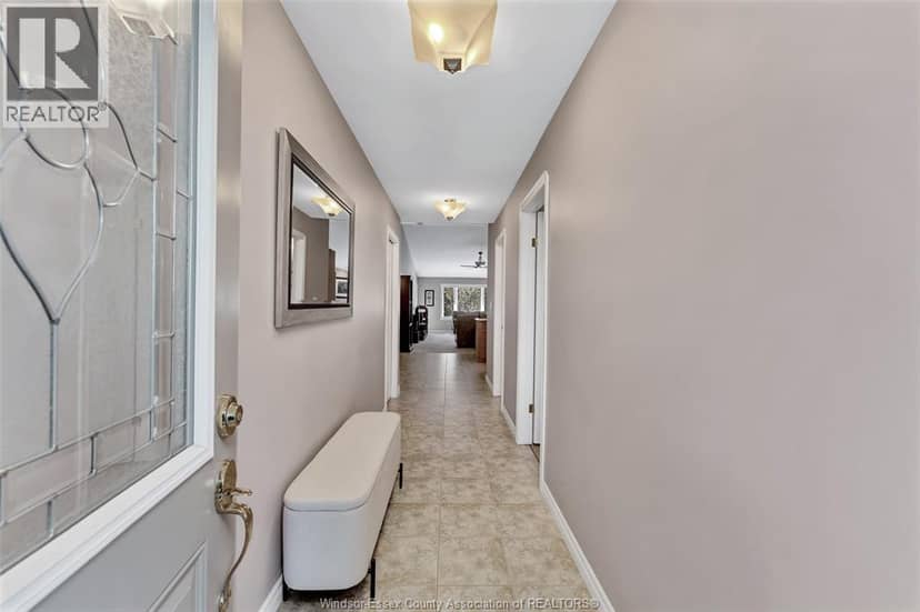 2207 Katella — photo 4 of 21