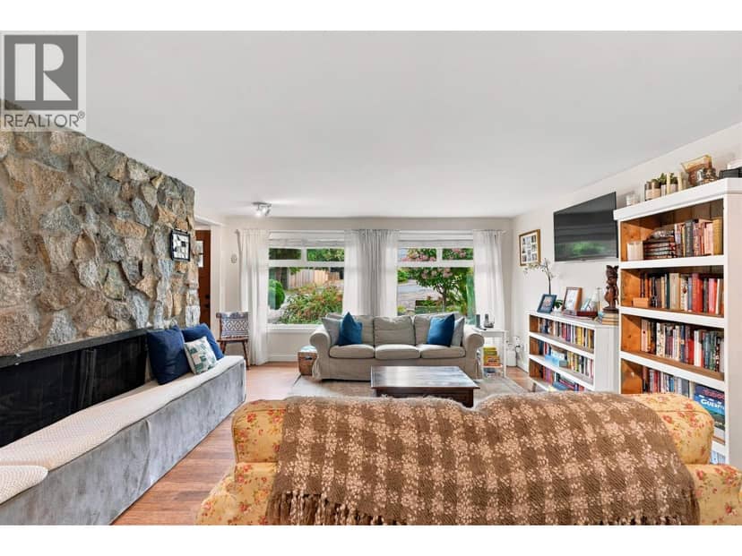 5734 PEBBLE CRESCENT, Sechelt, photo 5