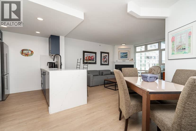 906 189 DAVIE STREET, Vancouver, photo 3