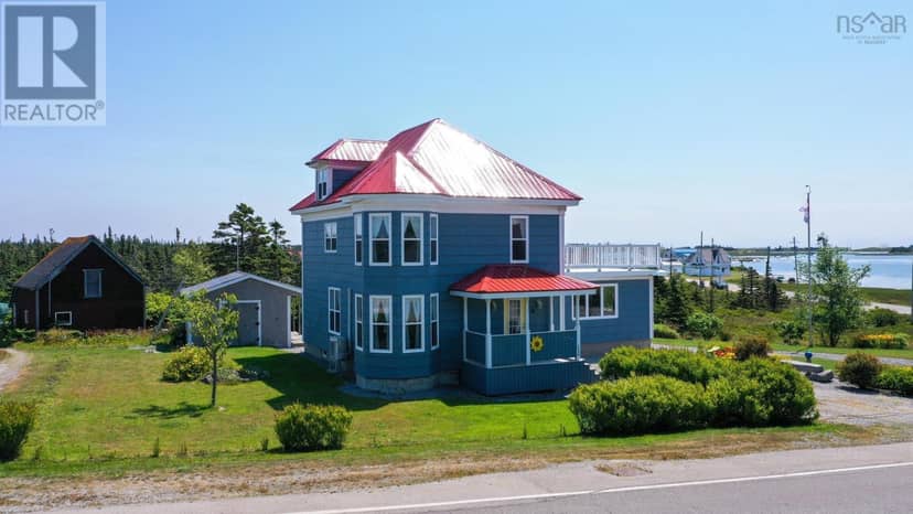 3009 Main Street — photo 1 of 40