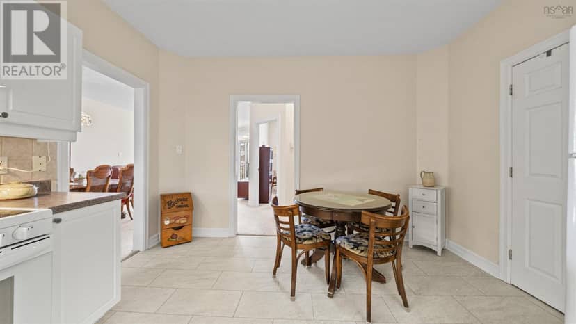 209 201 Walter Havill Drive — photo 17 of 40