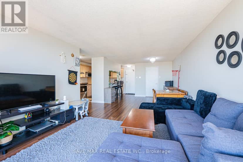 2105 - 4205 Shipp Drive — photo 19 of 35
