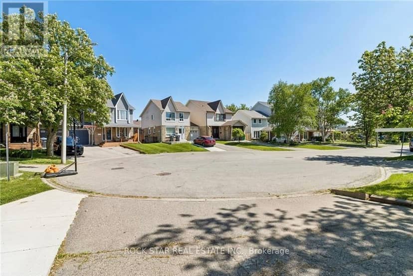 32 Lansing Square, Brampton, photo 6