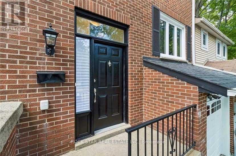 32 Lansing Square, Brampton, photo 7