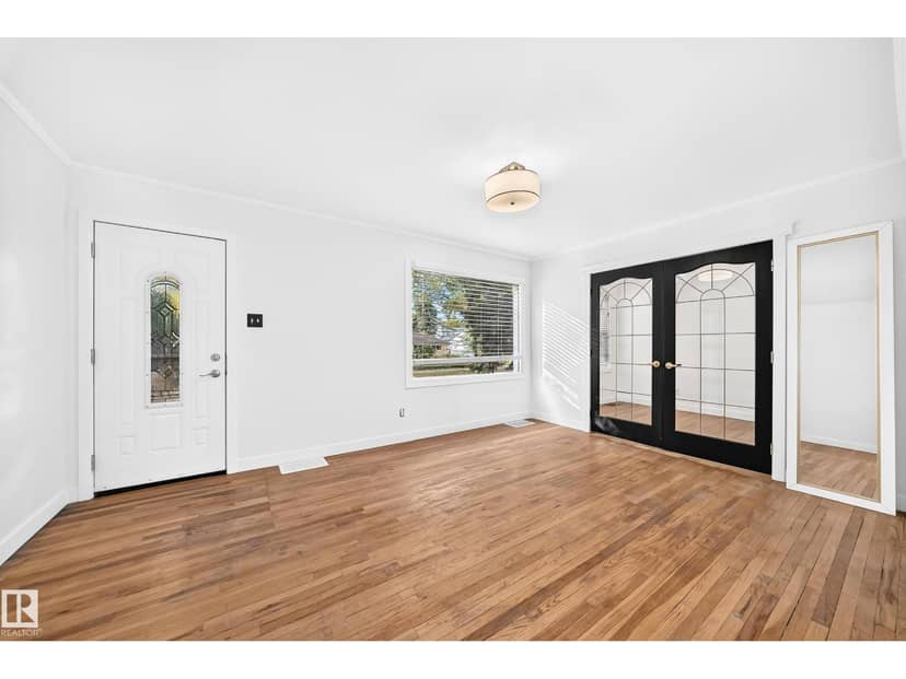 9506 72 AV NW — photo 16 of 40