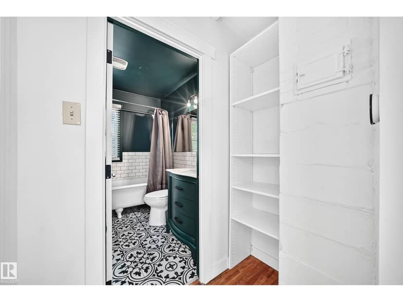 9506 72 AV NW — photo 28 of 40