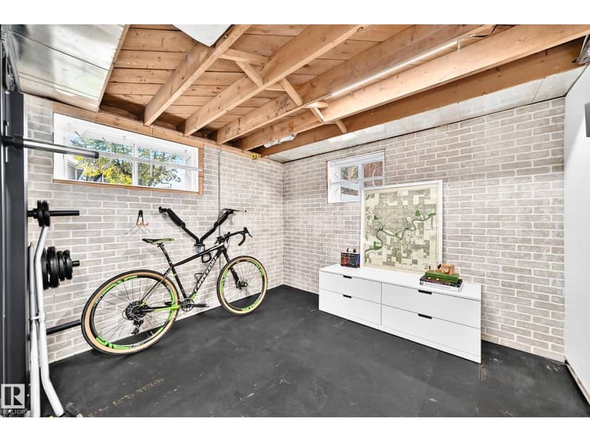 9506 72 AV NW — photo 36 of 40