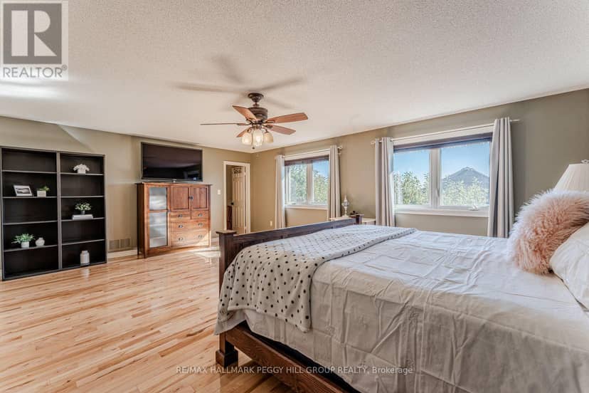 2070 Osbond Road — photo 17 of 40