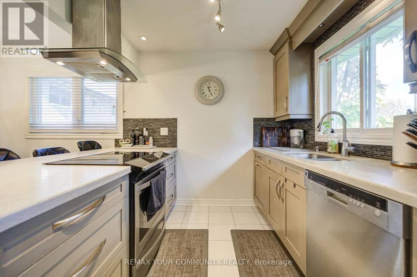 3205 Martins Pine Court — photo 19 of 40