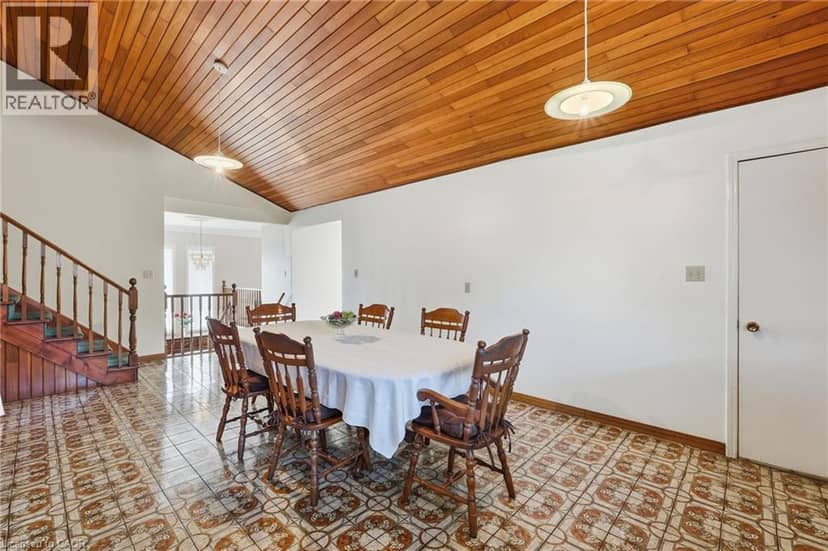 32 SAN FERNANDO Drive — photo 16 of 40