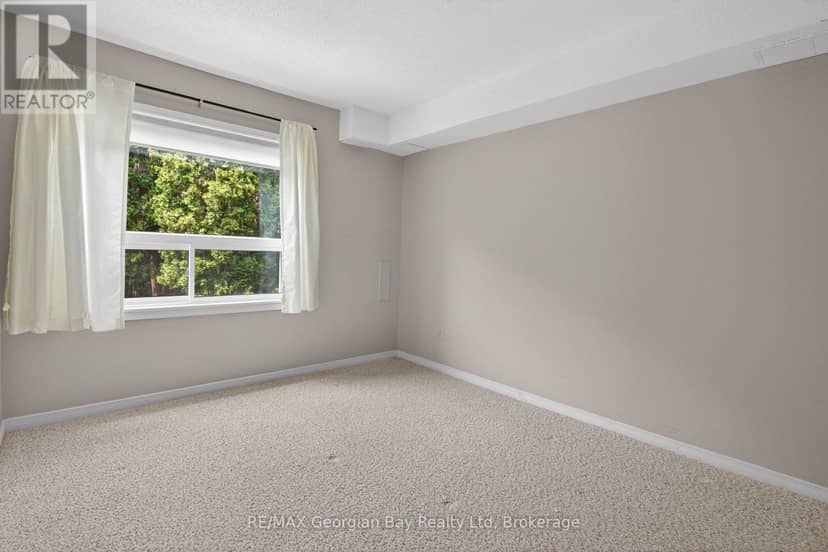 63 - 696 King Street — photo 25 of 38