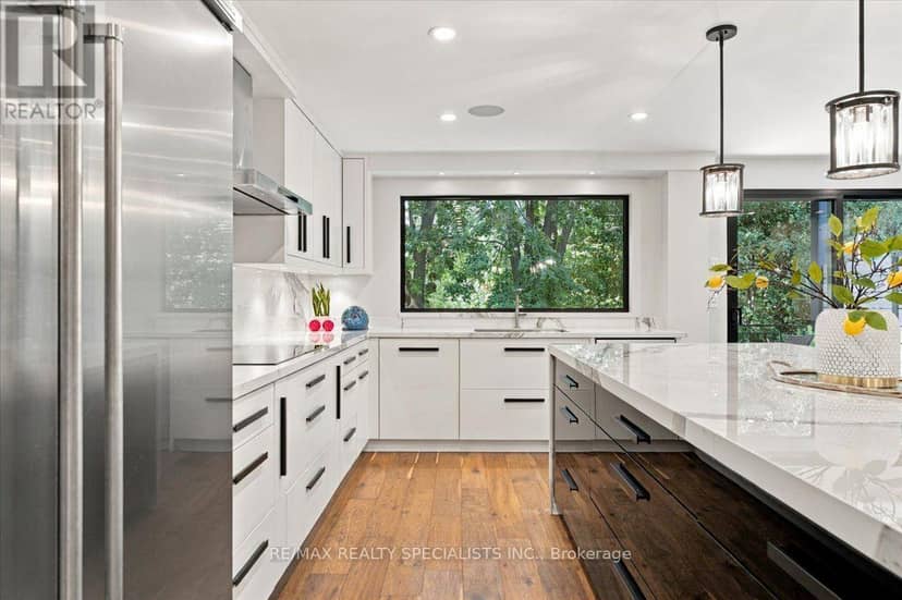 1131 Highgate Place — photo 12 of 40