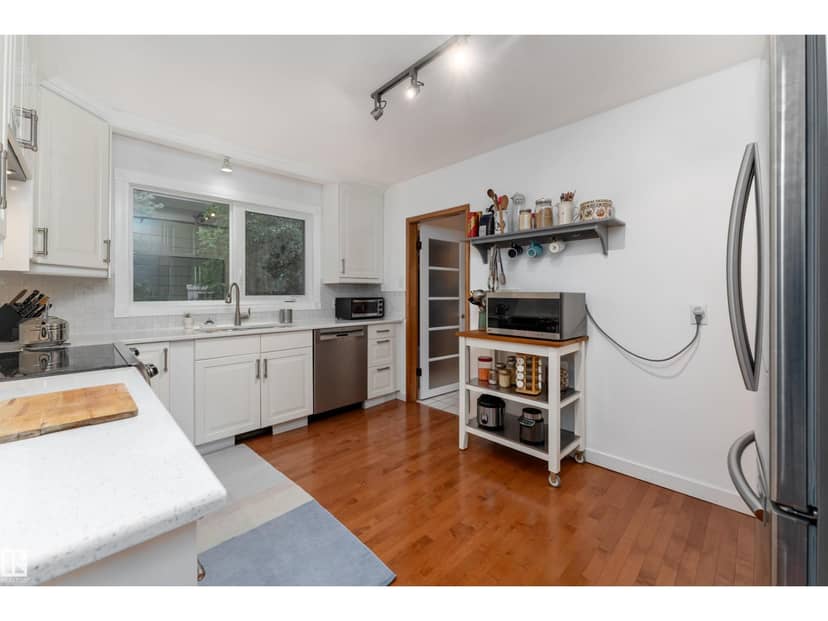 10320 76 ST NW NW — photo 13 of 40