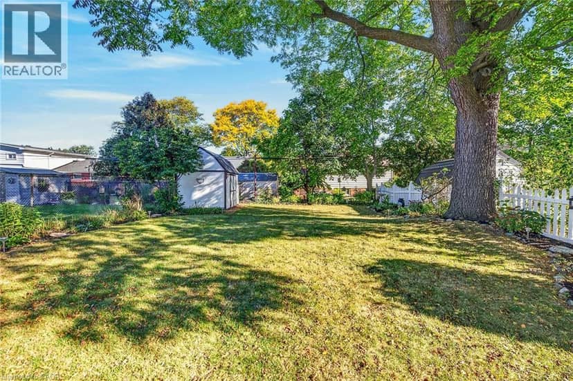19 WELBOURN Drive — photo 32 of 38