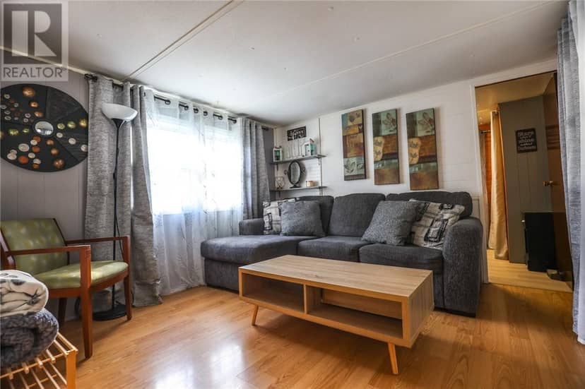 2300 Lee Valley Road Unit# 23, Espanola, photo 4