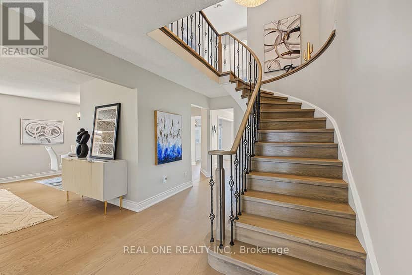 476 Bud Gregory Boulevard — photo 4 of 40