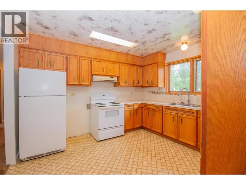 9616 227 Road, Dawson Creek, photo 2