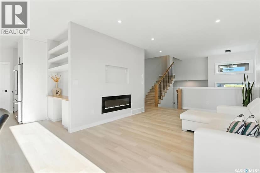 2543 Rosewood DRIVE — photo 7 of 40