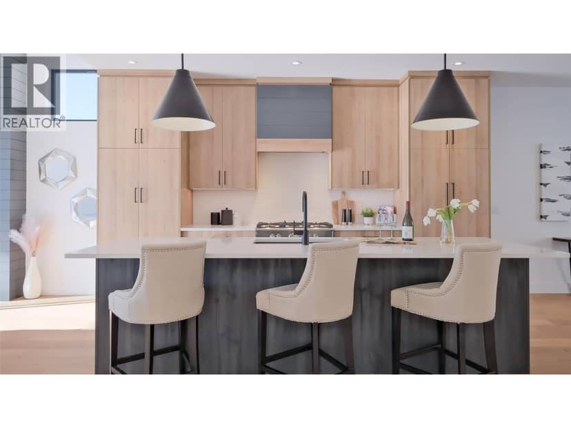 9201 Okanagan Centre Road W Unit# 17 — photo 1 of 40