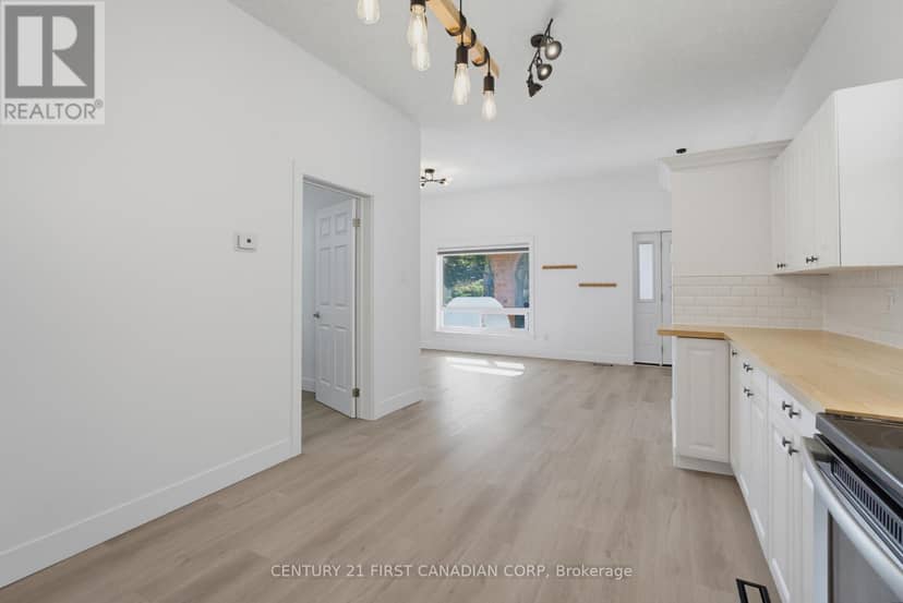 682 Princess Avenue — photo 10 of 27