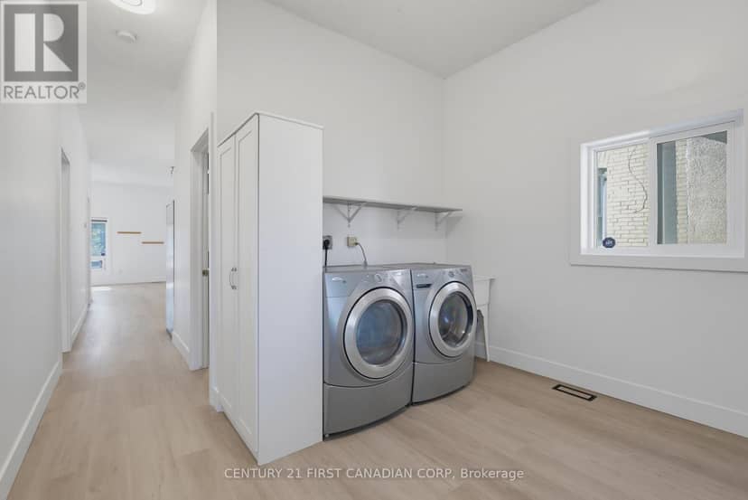 682 Princess Avenue — photo 18 of 27