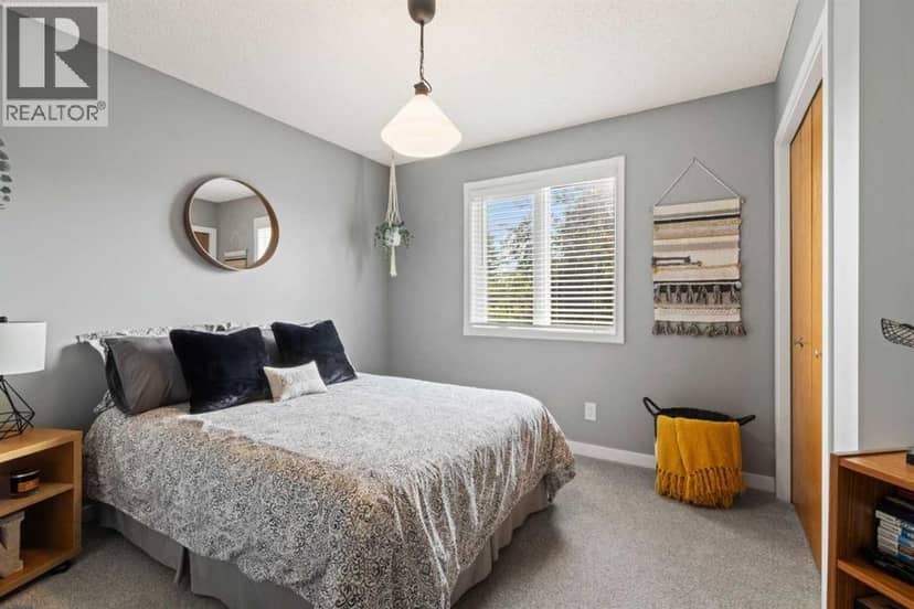 217 Douglas Glen Close SE — photo 25 of 40