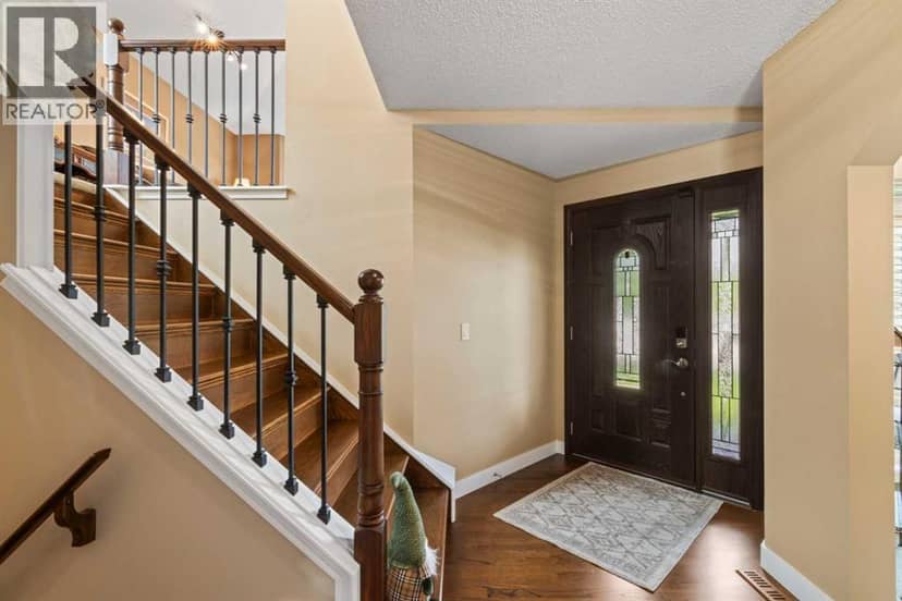 217 Douglas Glen Close SE, Calgary, photo 5