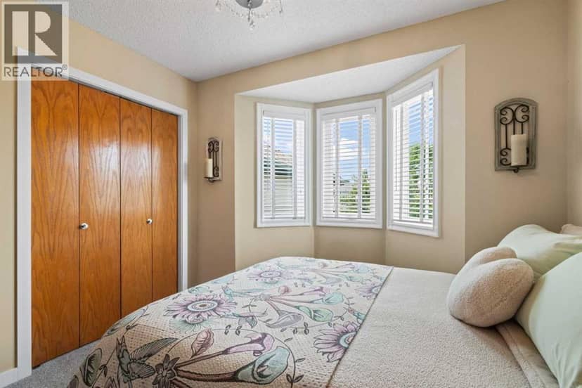 217 Douglas Glen Close SE — photo 24 of 40