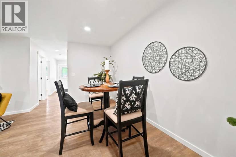 5131 52 Street — photo 10 of 40