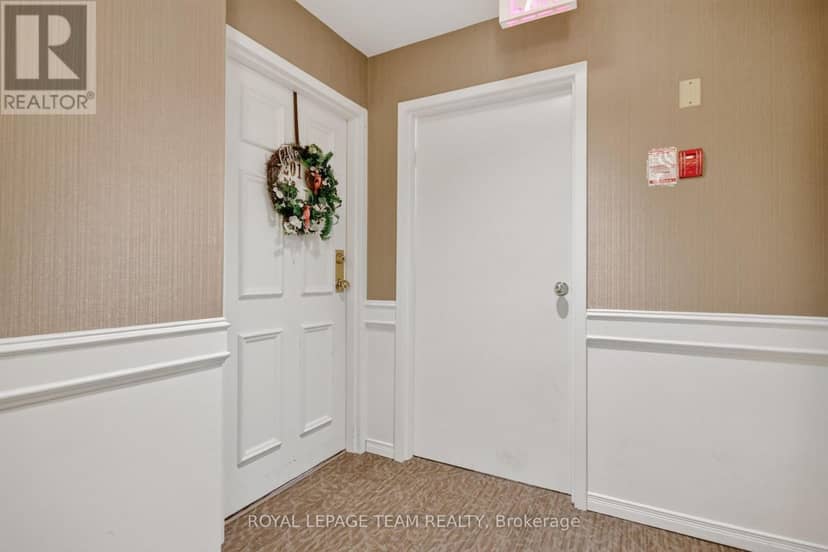 201 - 40 Pearl Street, Smiths Falls, photo 3