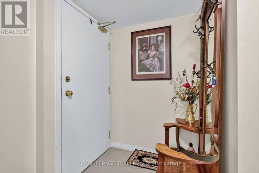 201 - 40 Pearl Street, Smiths Falls, photo 4