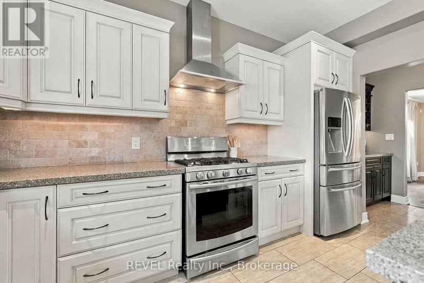 2504 Marinelli Drive — photo 14 of 40