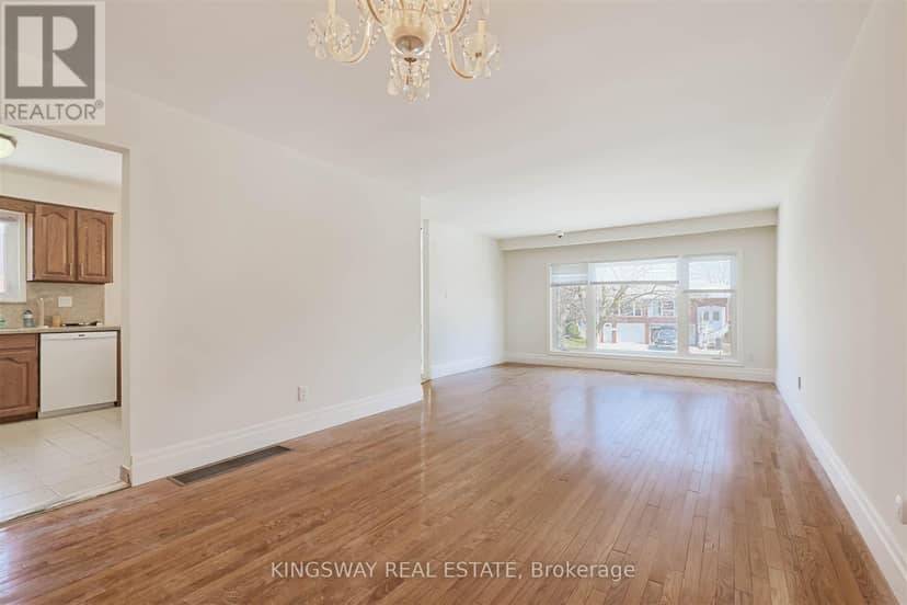 184 Edmonton Drive, Toronto, photo 3