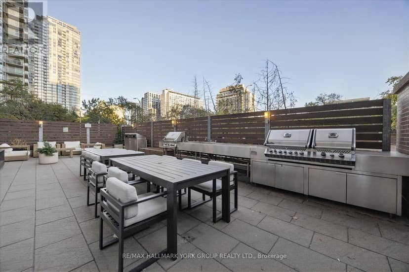 1612 - 11 Brunel Court — photo 32 of 33