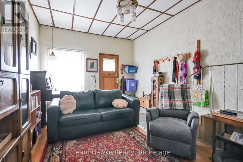 71 Edward Street — photo 10 of 40