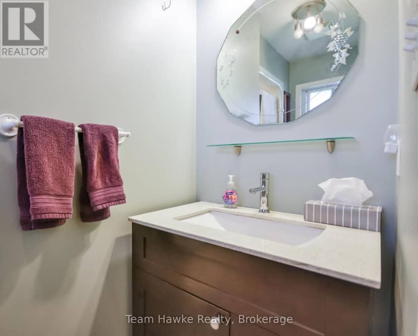 71 Edward Street — photo 17 of 40