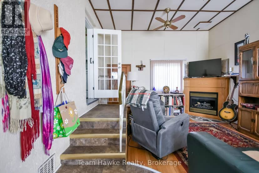71 Edward Street — photo 9 of 40
