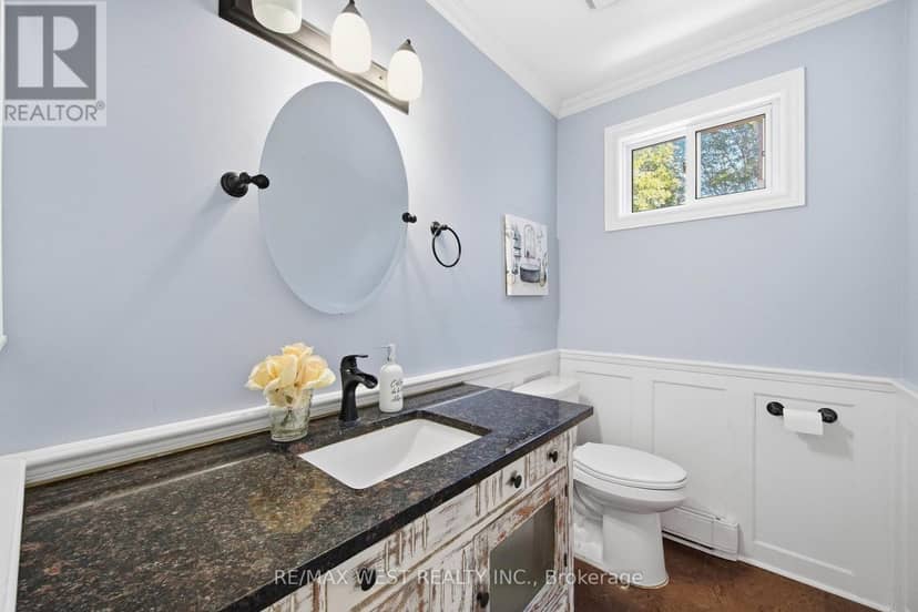 441 Paddington Crescent — photo 17 of 40