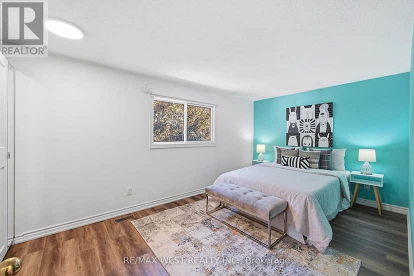 441 Paddington Crescent — photo 23 of 40